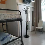 De Facultades Hostal Santander