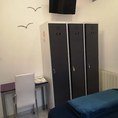 De Facultades Hostel