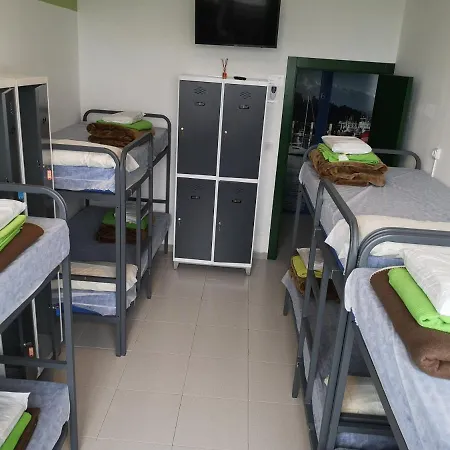 بيت شباب De Facultades